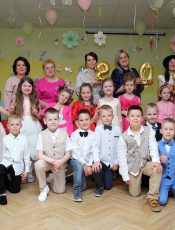 Uz redzēšanos bērnudārzs, jau vairs tu neesi bērniņš mazs, jo tevi gaida skola!